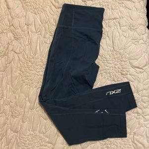 2XU compression leggings